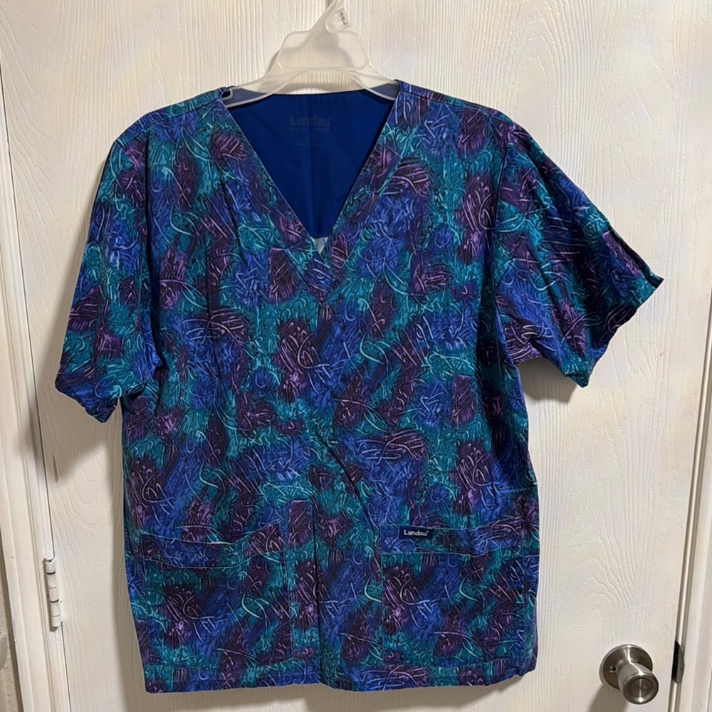 Landau Women's Scrub Top Large V-Neck Short Sleeve Pockets Cotton Blend Colorful